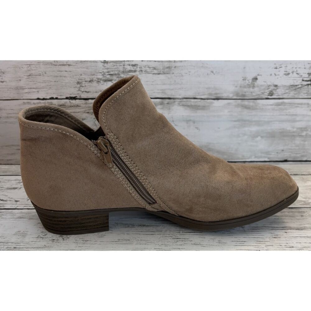 Time and Tru Women’s Brown Side Zip Booties (Size 9)